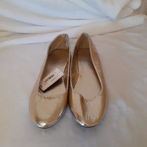 Women's flats. NWT. Size 8